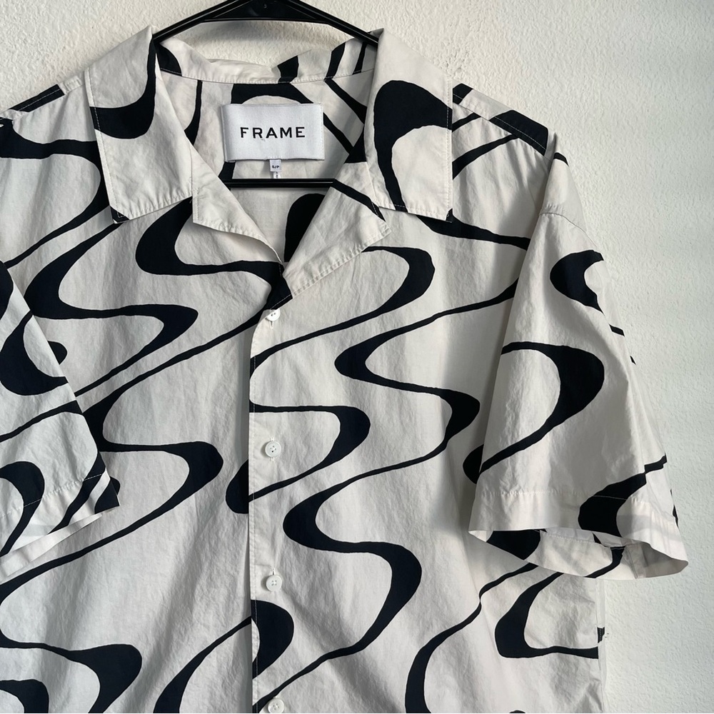 FRAME Denim Wavy Line Pattern Button Up Short Sleeve Crop Shirt
